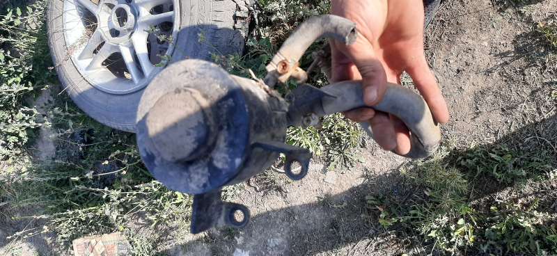 ISUZU D-MAX 2.5 ÇIKMA YEDEK DİREKSİYON YAĞ BİDONU_F12